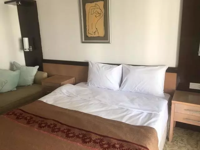 198651323 (Copy).jpg